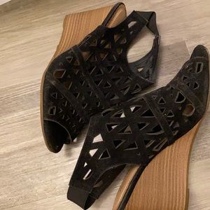 Black wedge heel